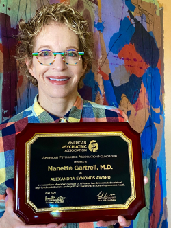 Dr. Gartrell wins American Psychiatric Association Award in 2020